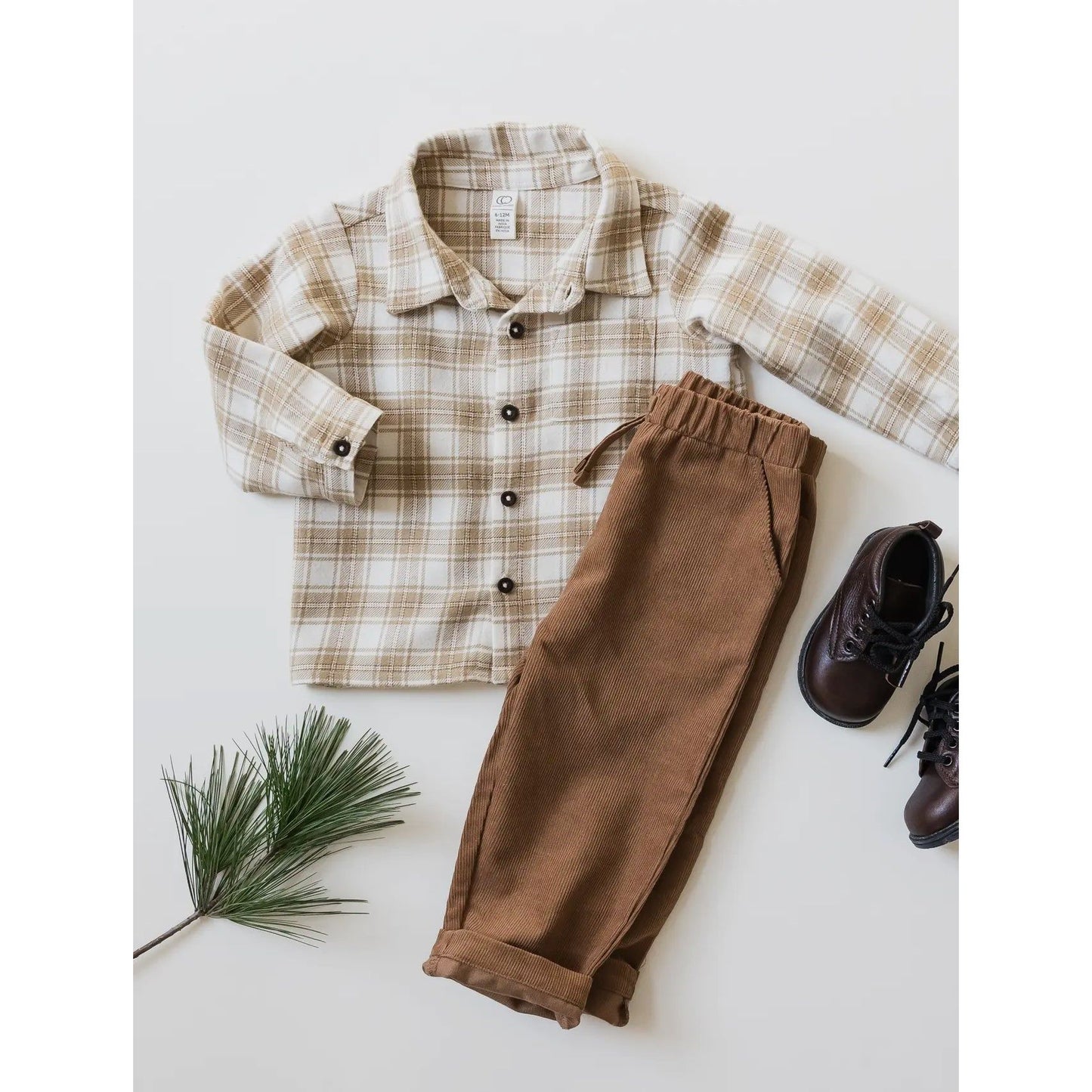 Logan Flannel Long Sleeve Collared Button Down